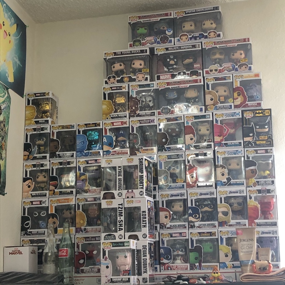 4 pop mystery box funko pops